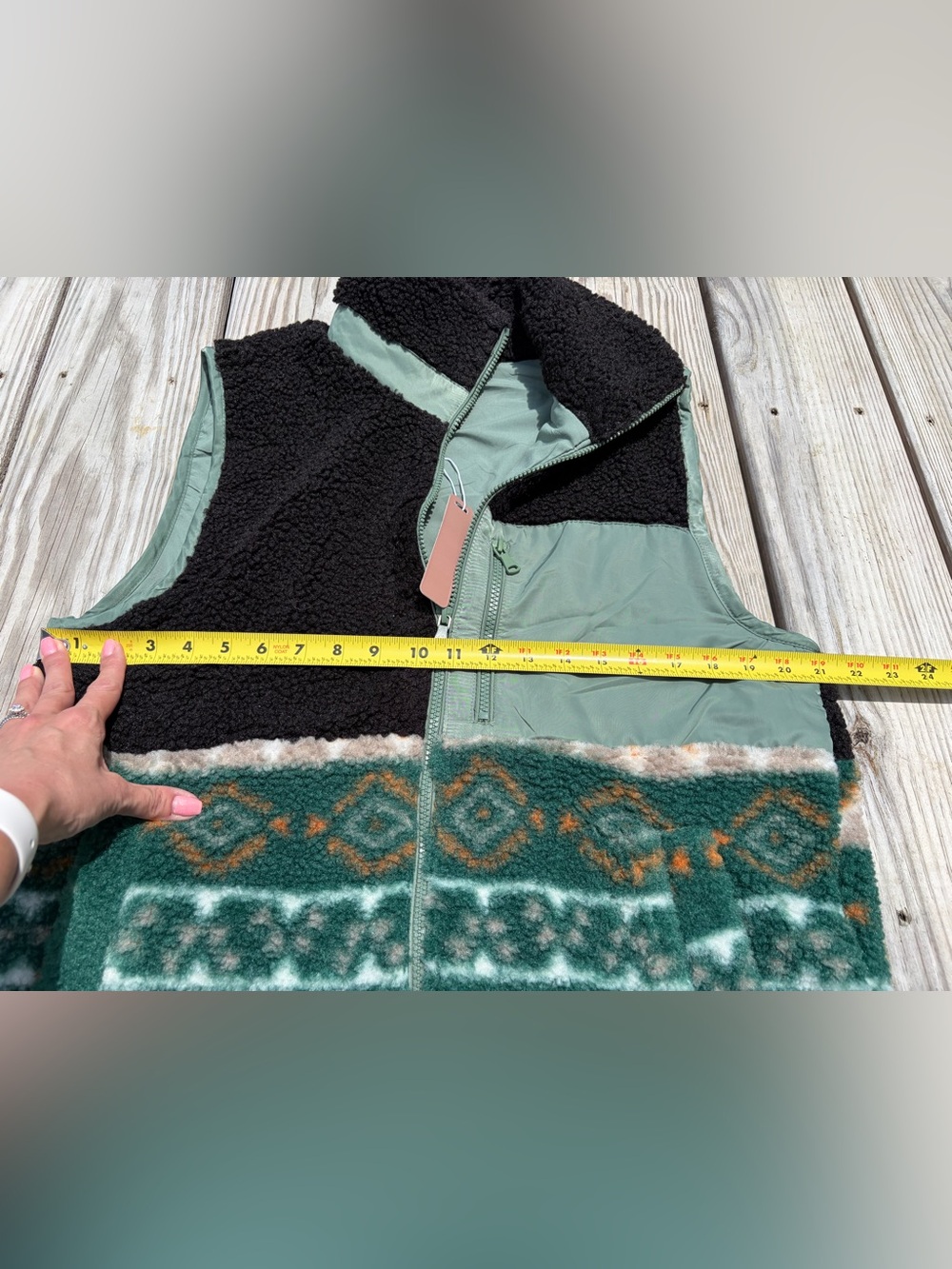 Love Tree Women's Soft Sherpa Bohemian Southwest Vest Medium Green Black Aztec - Picture 8 of 10